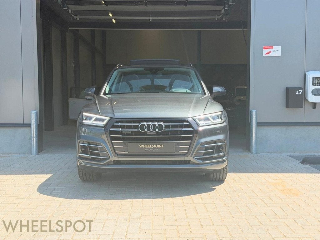 Audi Q5 55 TFSI e quattro S-line|Luchtvering|Pano|B&O|HUD, Automaat, 2005 kg, Euro 6, 4 cilinders