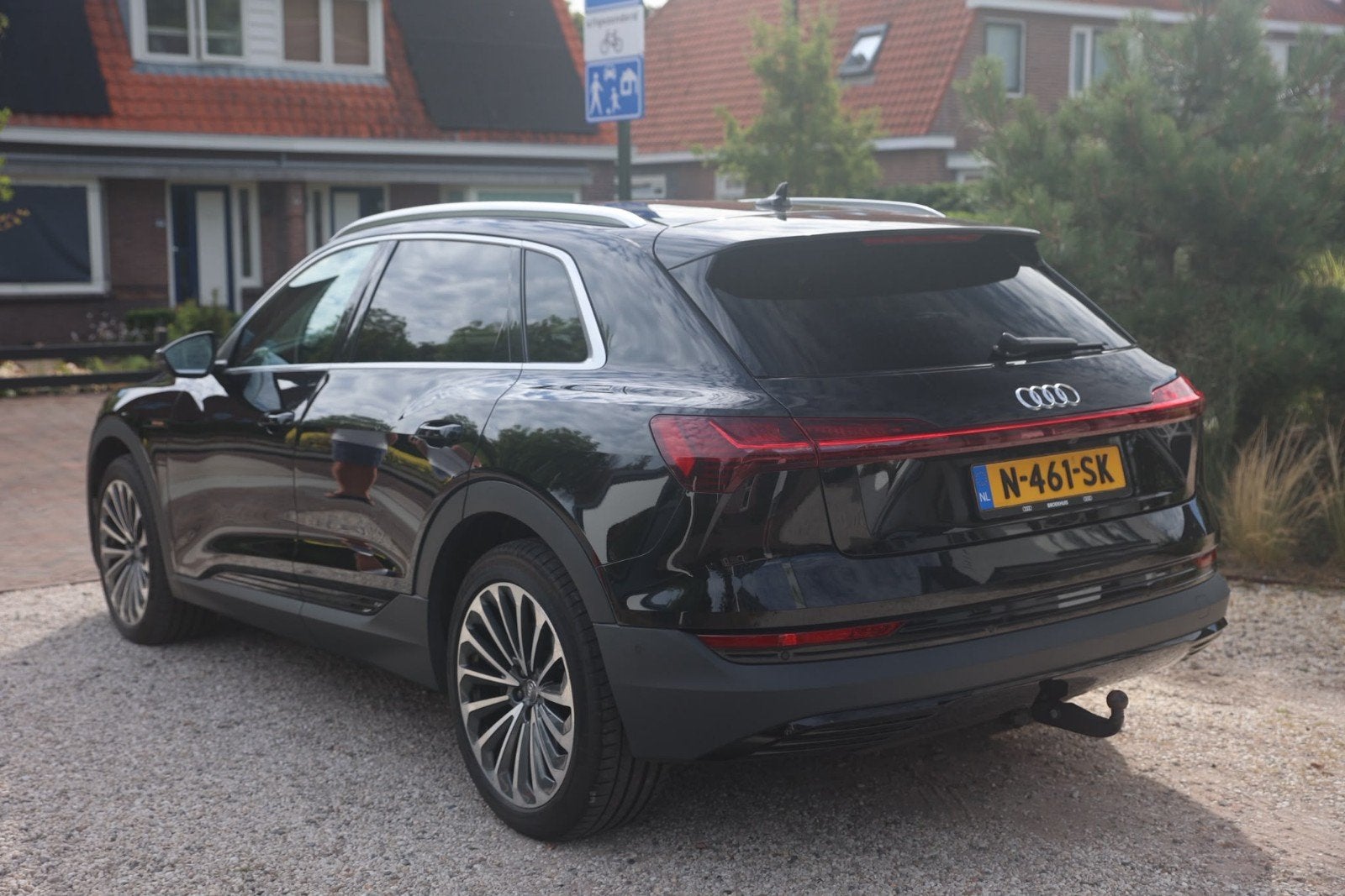 Audi e-tron 50 quattro | 313 pk | Luchtvering | Matrix LED |, Automaat, 1800 kg, Zwart, Elektrisch