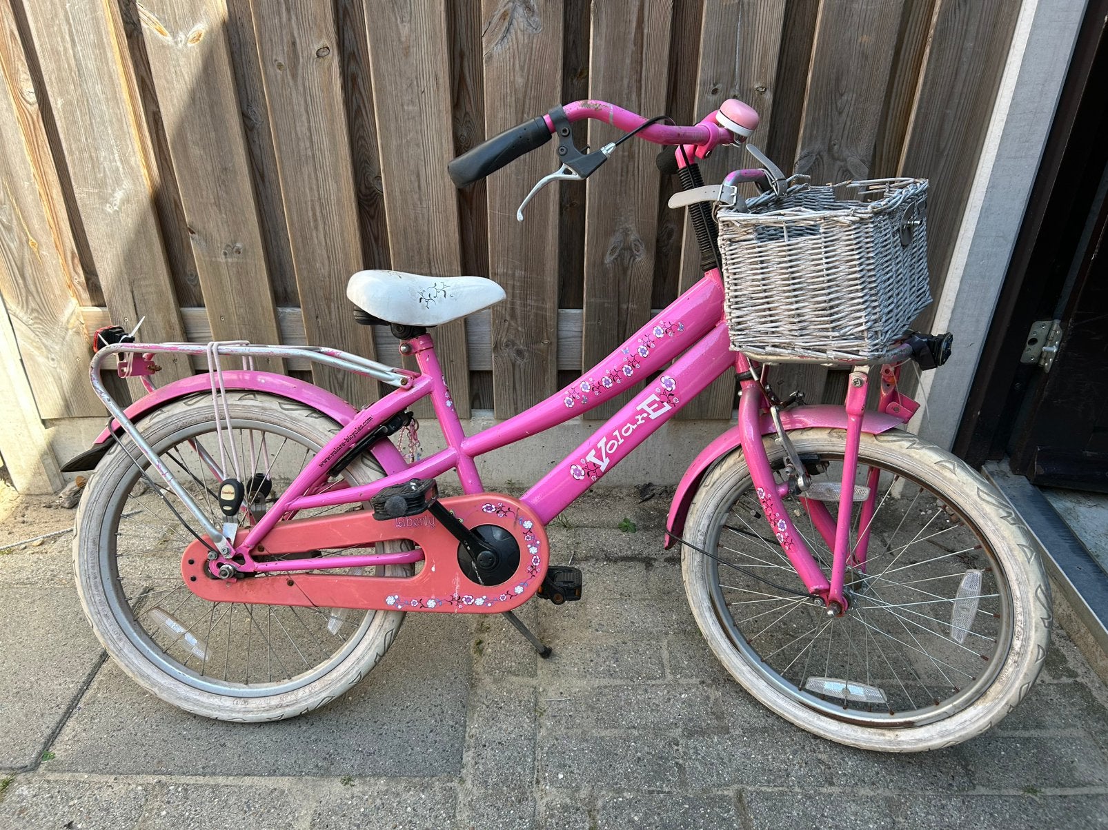 Meisjesfiets 20 inch met mandje, Ophalen, Gebruikt, 20 inch