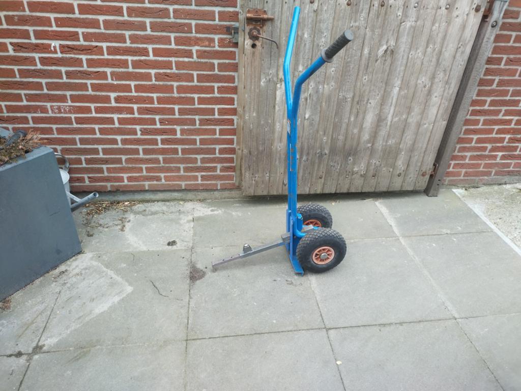 Te huur Donkey tegel transport wagen tegellegger, Tuin en Terras, Tegels en Klinkers, Ophalen, Zo goed als nieuw, Beton, Terrastegels