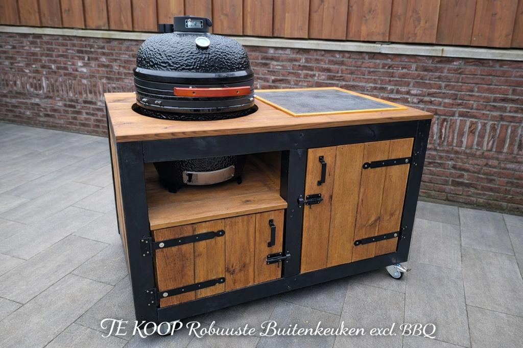 TE KOOP ROBUUSTE BUITENKEUKEN VOOR KAMADO BBQ  !!!, Tuin en Terras, Buitenkeukens, Ophalen, Nieuw, Houtskool