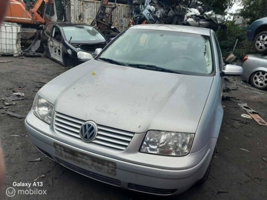 Volkswagen Bora 1.6-16V ONDERDELEN, Gebruikt, Volkswagen, Volkswagen