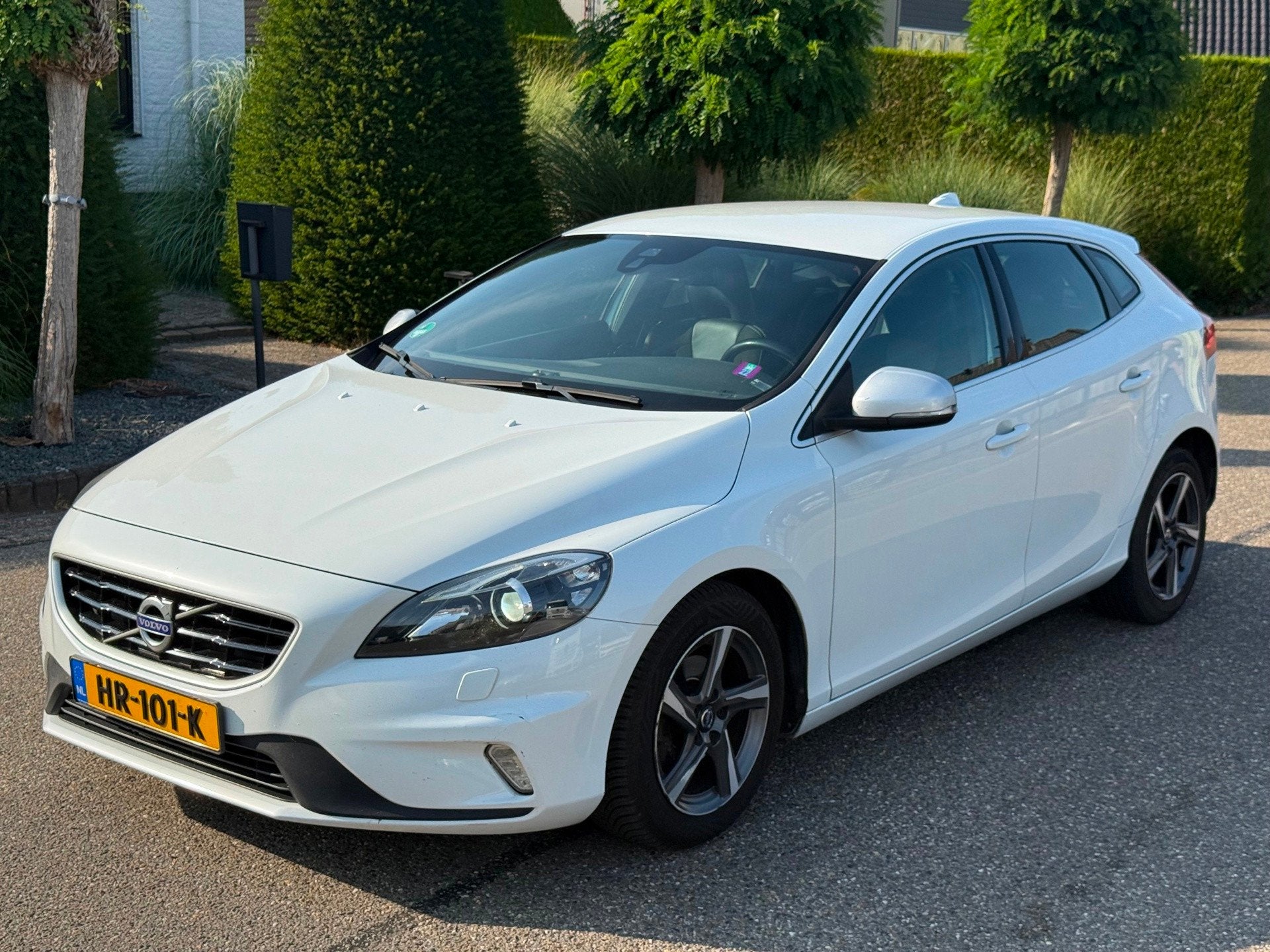 Volvo V40 2.0 D2 R-Design 2015 Navi/Clima/Lmv, Auto's, Volvo, Voorwielaandrijving, Gebruikt, Euro 6, 4 cilinders