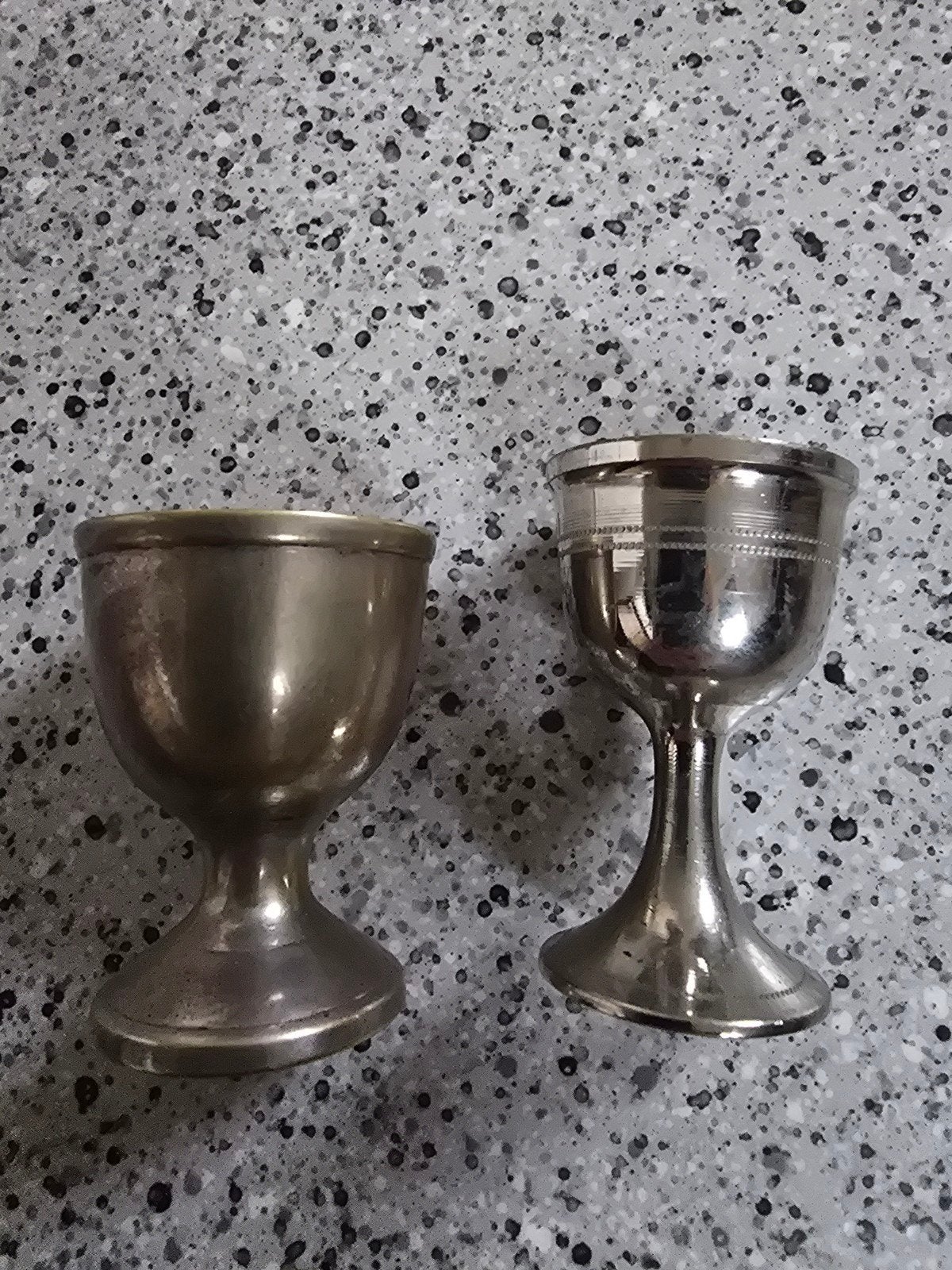 Set van 2 vintage zilverkleurige eierdopjes, Ophalen of Verzenden
