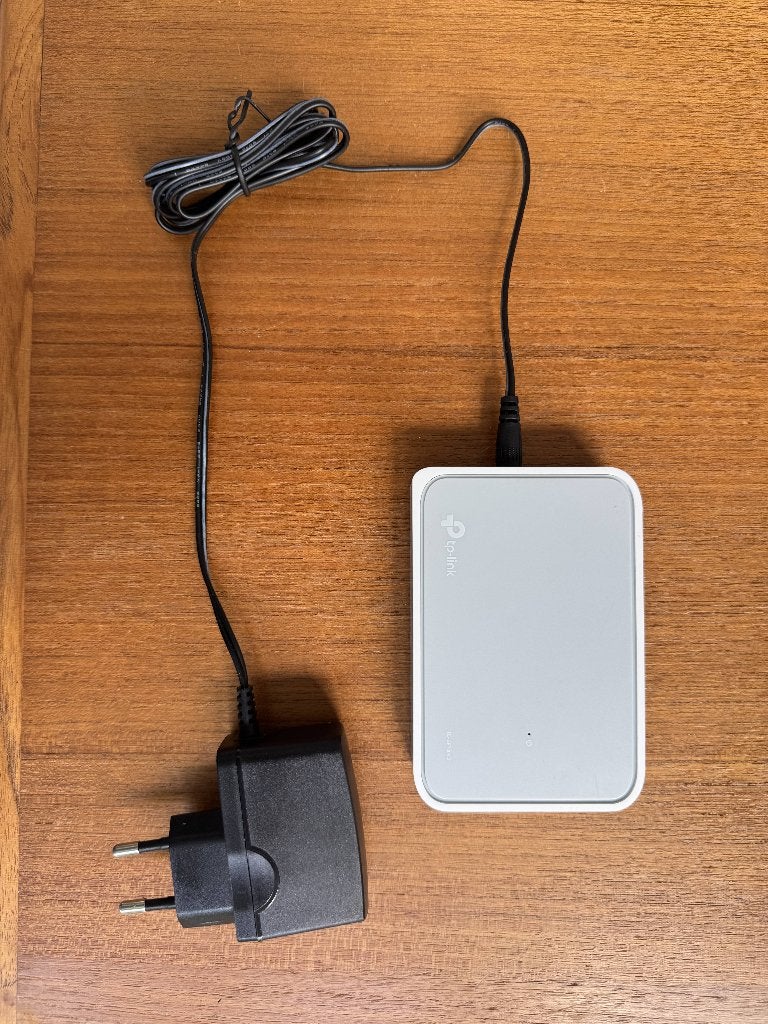 TP link Netwerk Switch wit., Computers en Software, Routers en Modems, Ophalen of Verzenden, Zo goed als nieuw, Router, TP-LINK