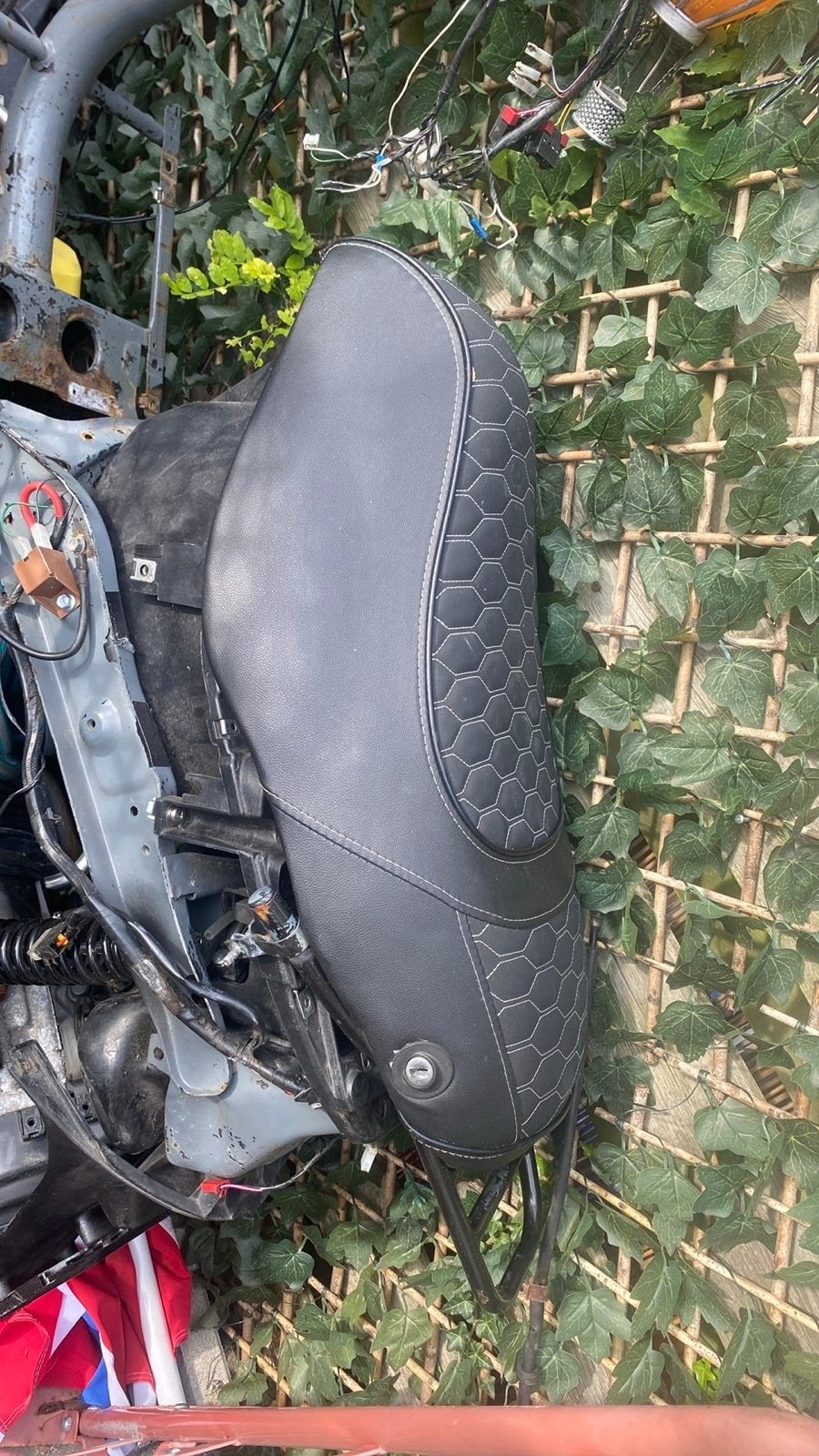 Piaggio Zip Zadel - Gloednieuw, Ophalen of Verzenden, Nieuw, Zadel, Piaggio