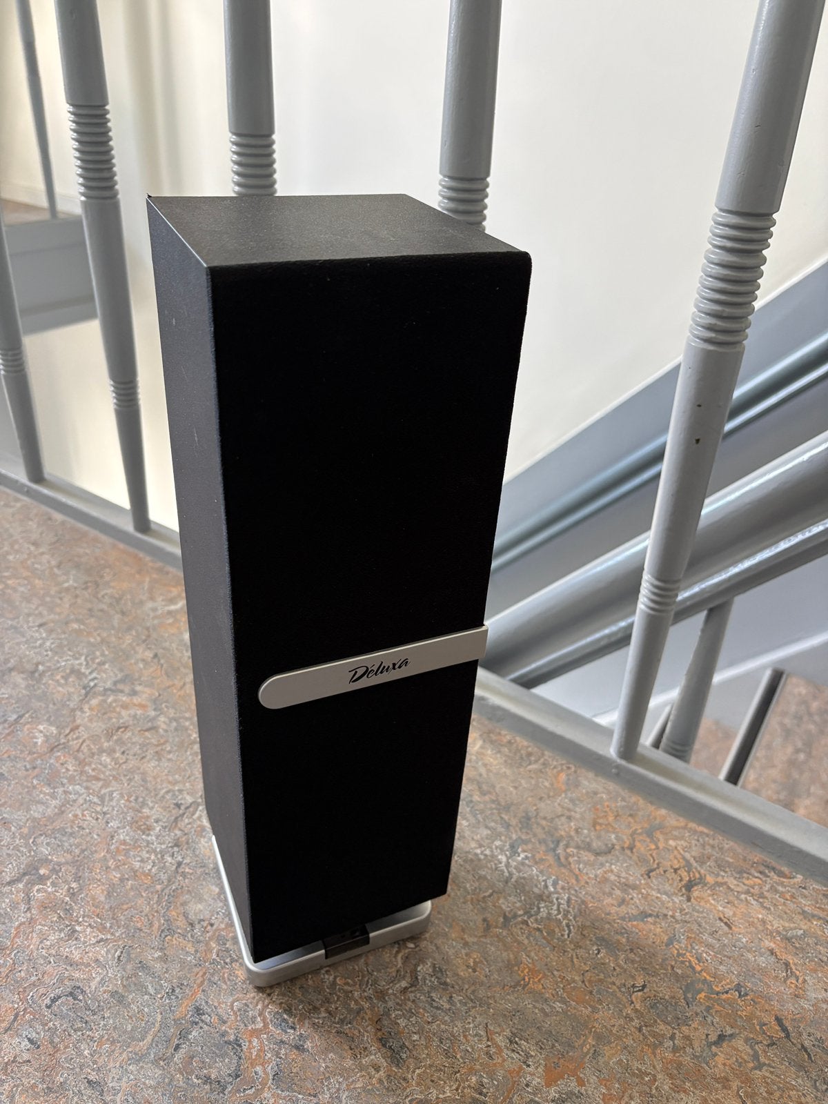 Bluetooth Tower Speaker – Deluxa Music, Ophalen, Zo goed als nieuw