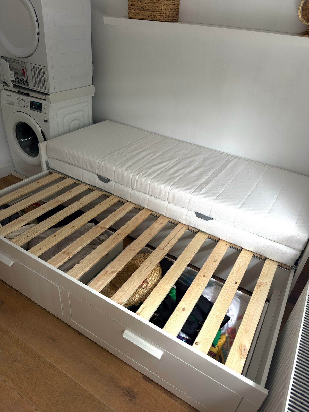 BRIMNES uitschuifbed met 2 lades 2 matrassen, wit, 80x200 cm, Ophalen, Gebruikt, Eenpersoons, Wit