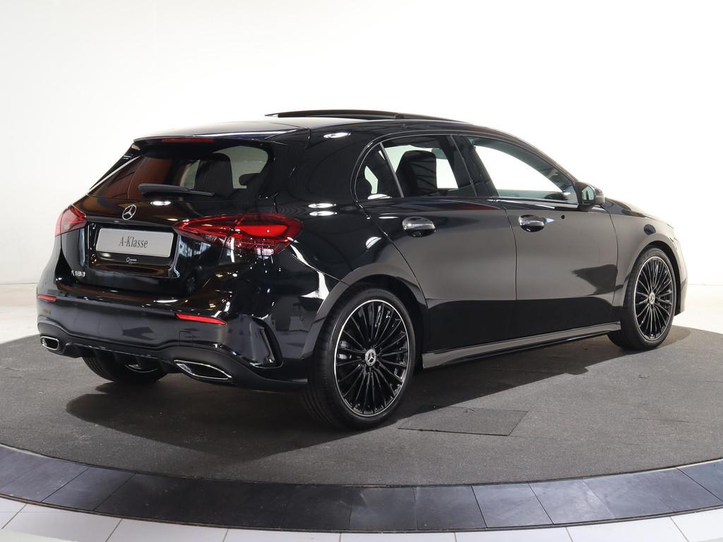 Mercedes-Benz A-klasse 180 Business Solution AMG | Panoramas, Auto's, 136 pk, 4 cilinders, Bedrijf, Nieuw