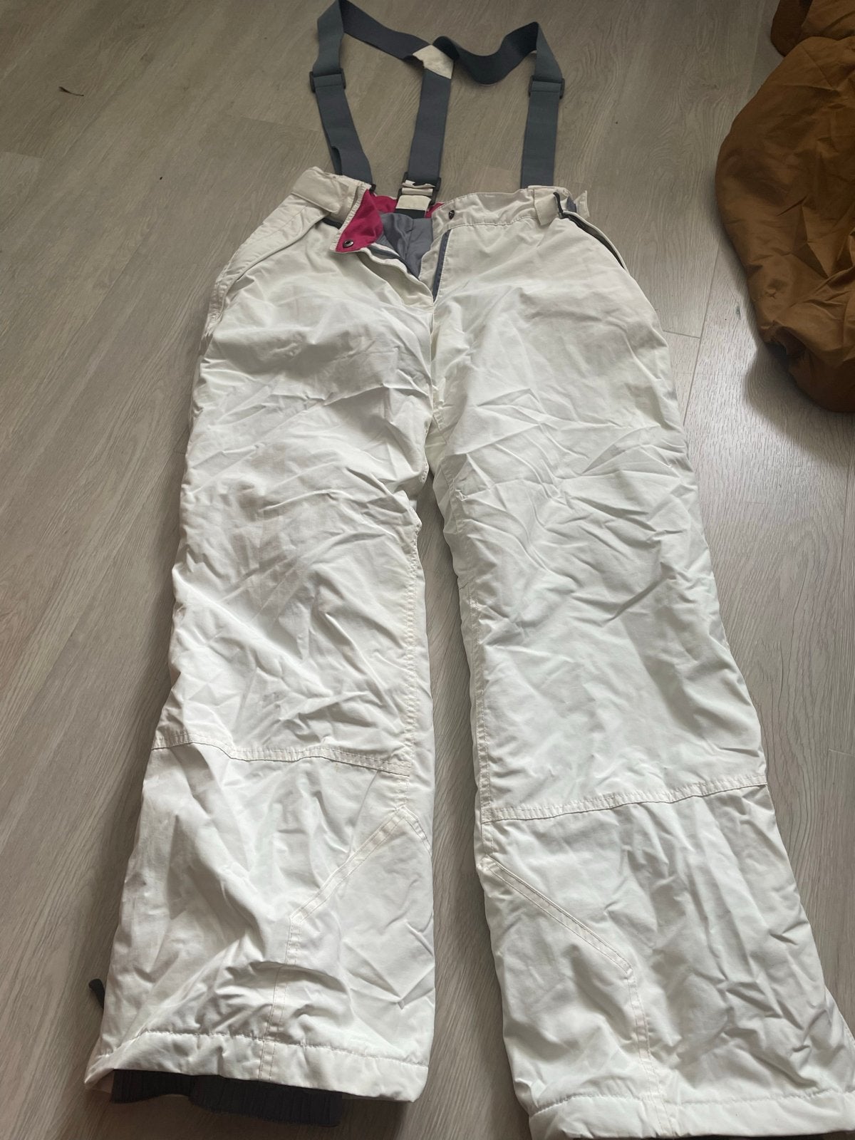 Witte John Cabot Snowboard Broek Dames Maat XL, Kleding | Dames, Wintersportkleding, Zo goed als nieuw, Broek, Maat 46/48 (XL) of groter