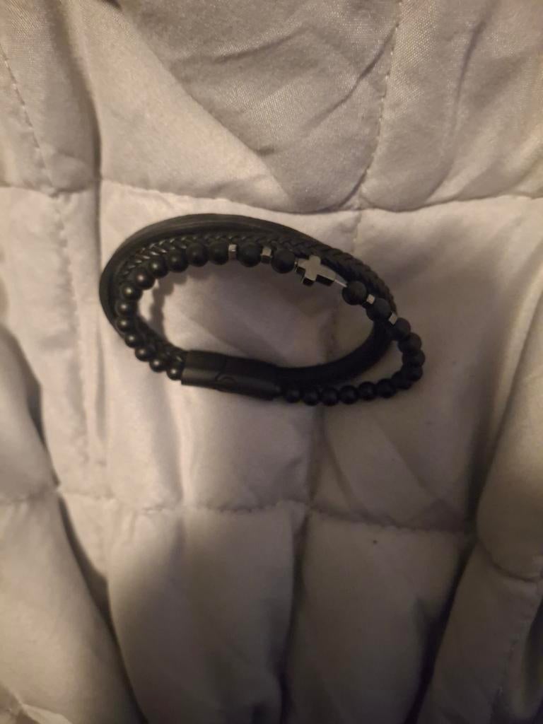 Zwarte herenarmband met een kruisje, Ophalen, Zwart, Leer, Zo goed als nieuw