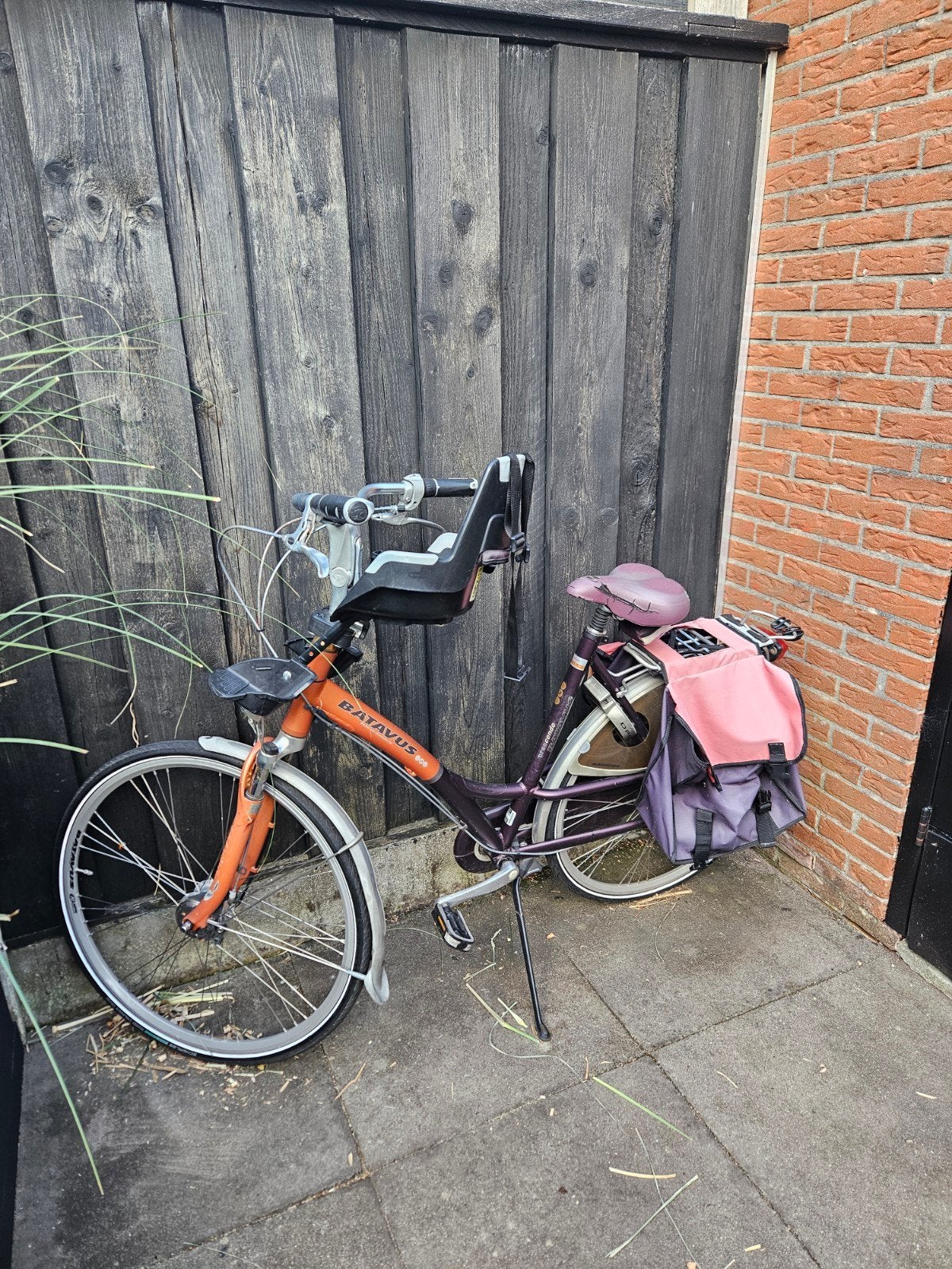Batavus Crescendo damesfiets met kinderzitje en fietstassen, Fietsen en Brommers, Fietsen | Dames | Damesfietsen, Ophalen, Batavus
