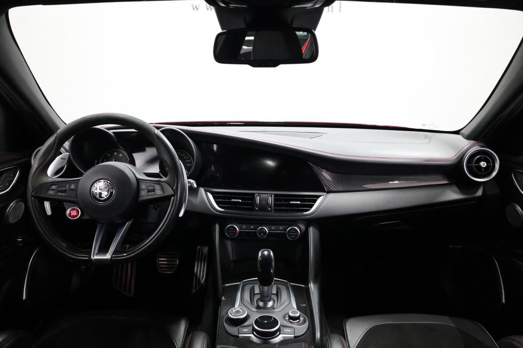 Alfa Romeo Giulia 2.9 V6 Quadrifoglio 570+PK Squadra CARBON/, Auto's, Alfa Romeo, Automaat, Achterwielaandrijving, Gebruikt, 1595 kg