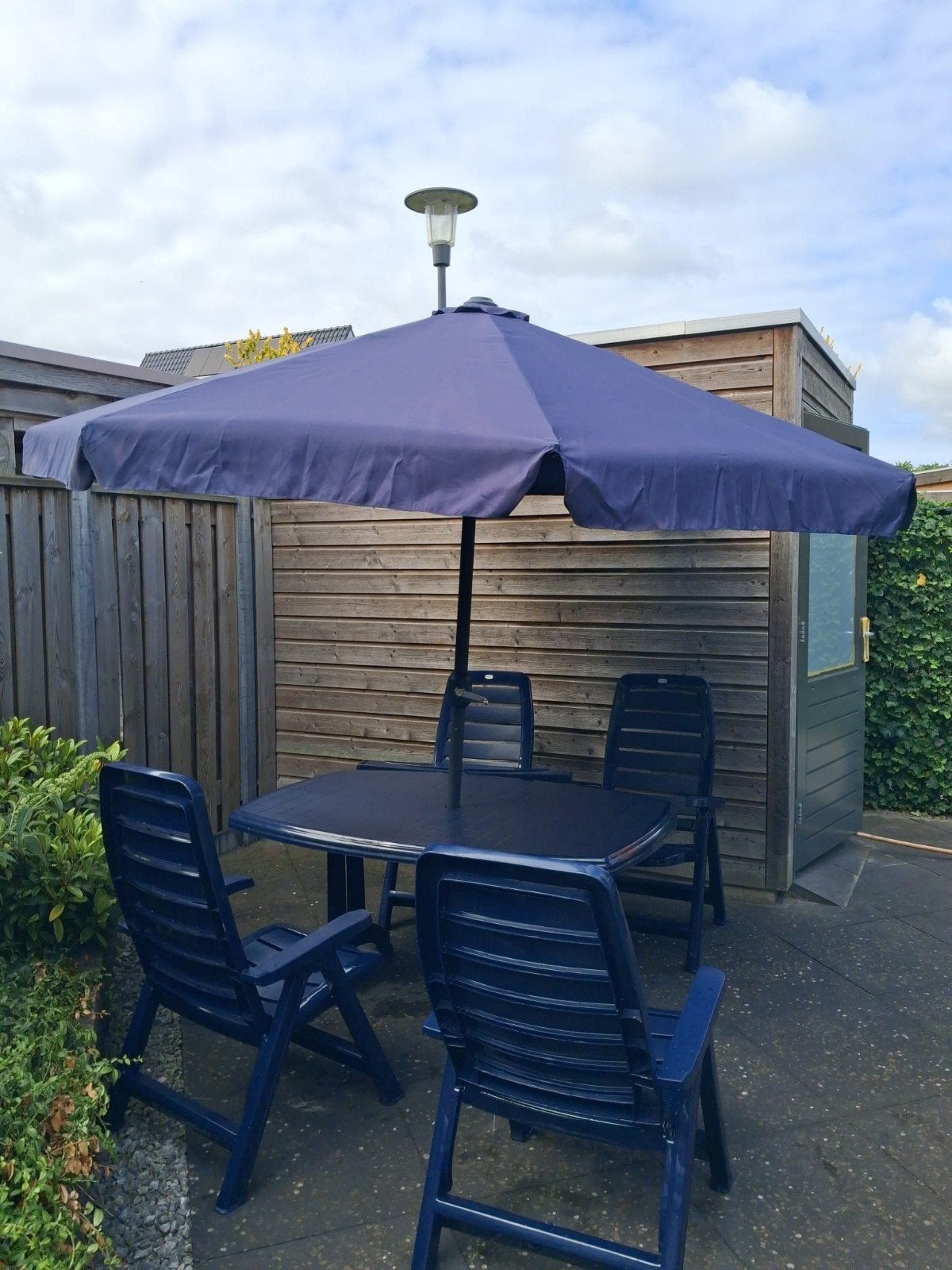 Tuinset Jardin donkerblauw compleet met parasol, Ophalen, Zo goed als nieuw, 2 tot 3 meter, Stokparasol