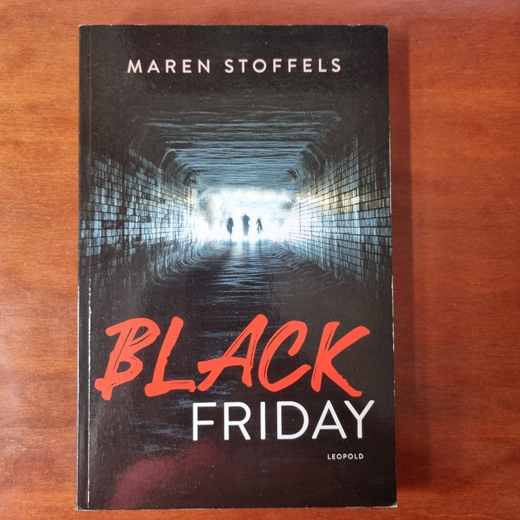 Black Friday, Maren Stoffels, Ophalen of Verzenden, Zo goed als nieuw, Fictie