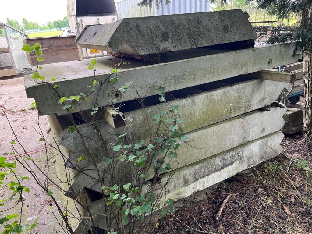 Betonnen trappen / bordes, Doe-het-zelf en Verbouw, Ladders en Trappen, Ophalen, Gebruikt, Trap, 2 tot 4 meter