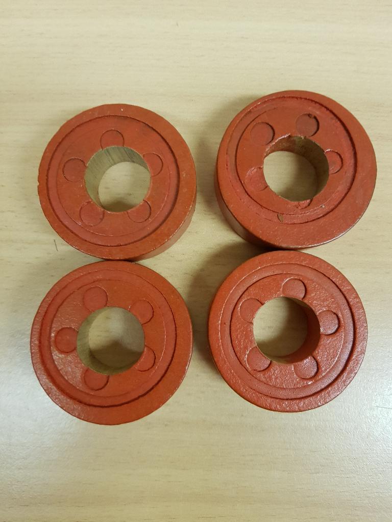 Houten wielen.                Ws van meccano., Ophalen of Verzenden