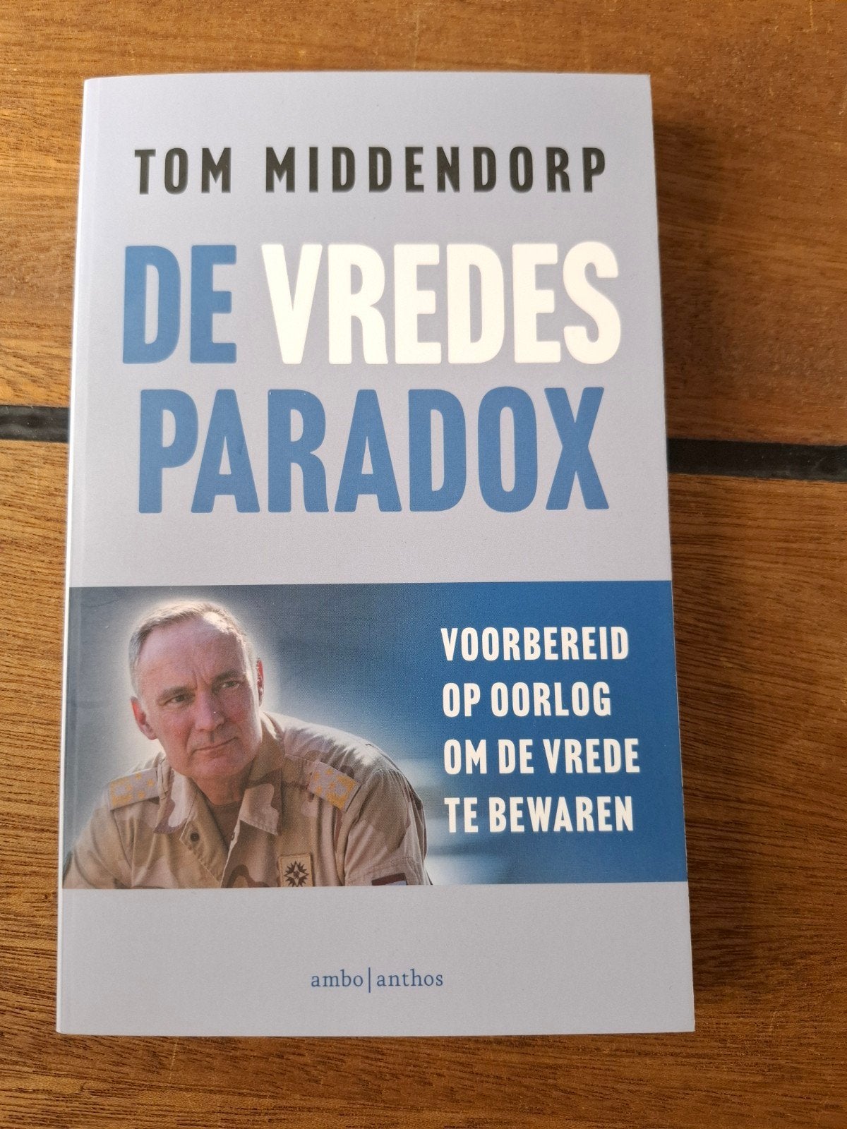 De Vredesparadox - Tom Middendorp (Nieuw), Nieuw, Ophalen of Verzenden, 1945 tot heden, Tom Middendorp
