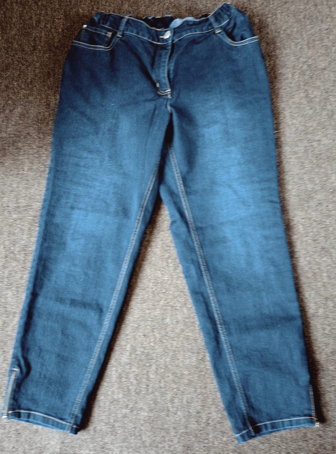 Nieuwe jeans blauw in maat 50., Kleding | Dames, Grote Maten, Ophalen of Verzenden, Nieuw, Blauw, Broek of Spijkerbroek