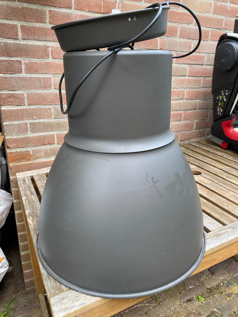 Graris. IKEA HEKTAR Hanglamp, donkergrijs 38 cm, Huis en Inrichting, Lampen | Hanglampen, Ophalen, Gebruikt, Metaal, Minder dan 50 cm