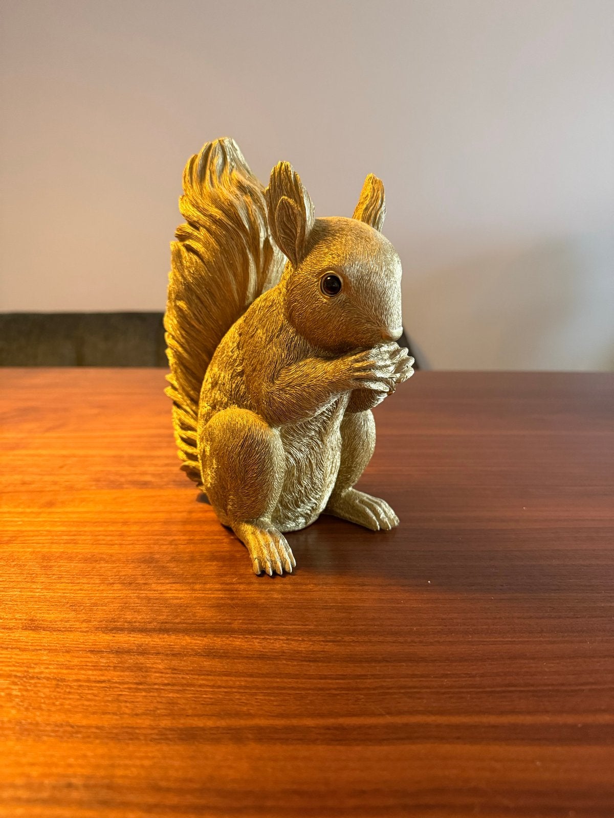Gouden Eekhoorn (Spaarpot) - 22cm Hoog, Kunststof, Ophalen of Verzenden, Zo goed als nieuw, Goud