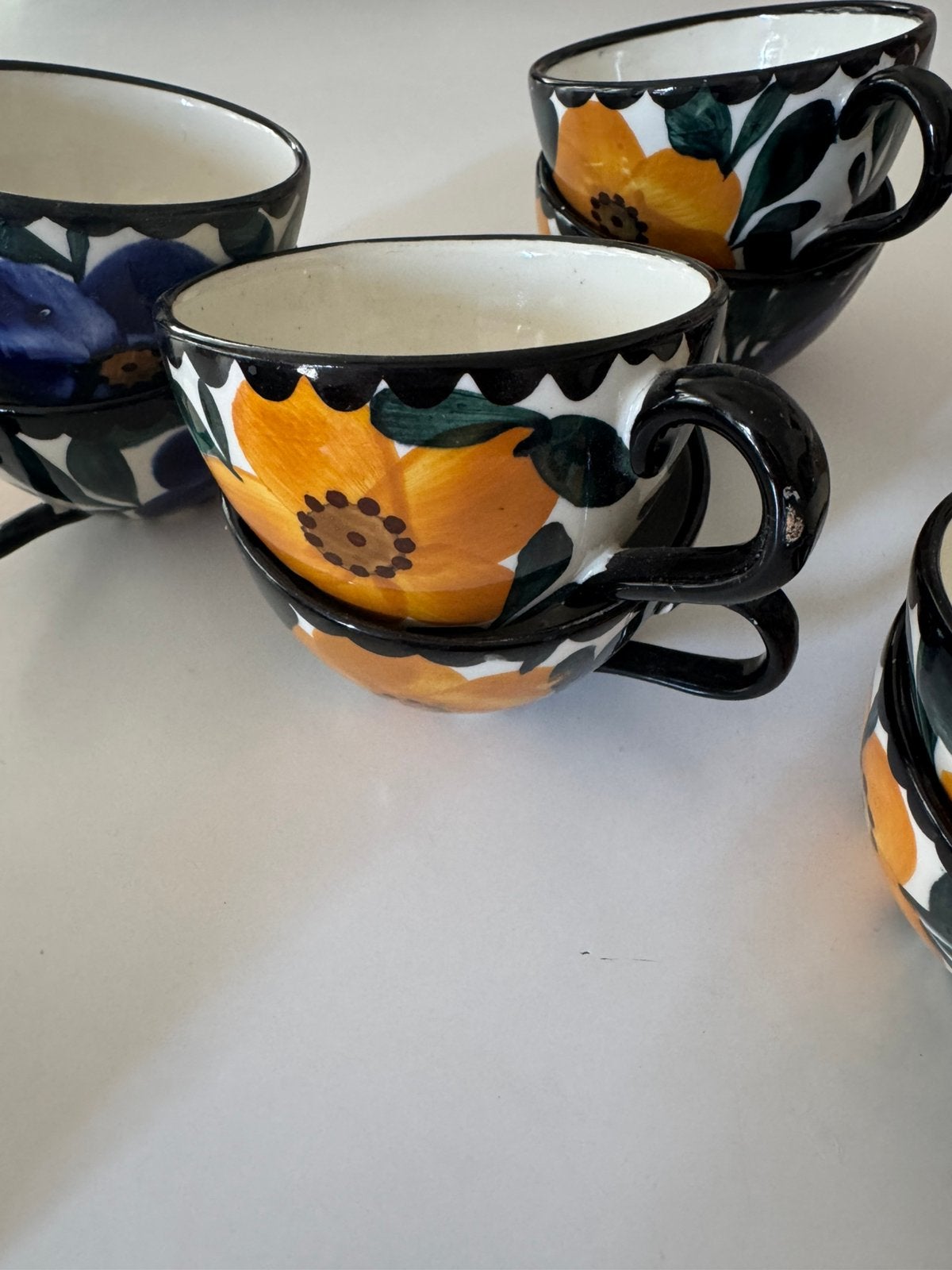 Schramberg vintage kopjes, Ophalen