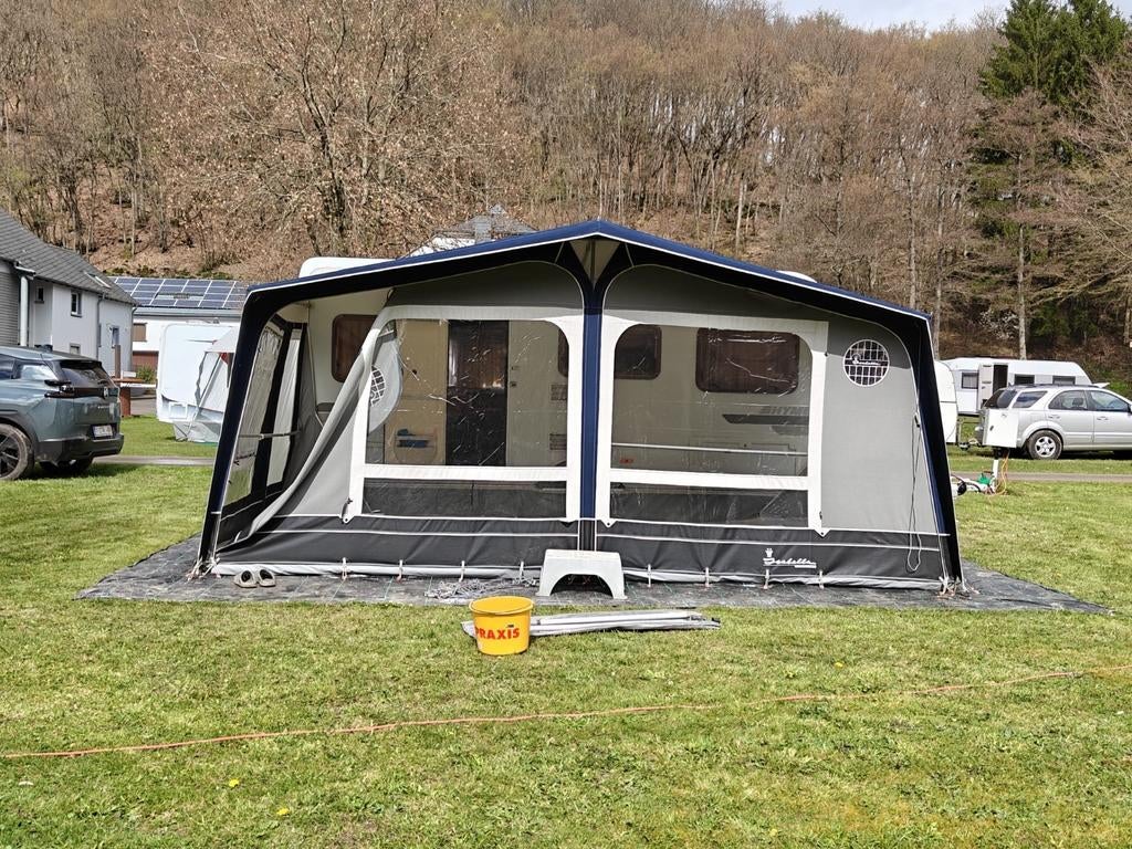 Eriba Nova 490 caravan, Caravans en Kamperen, Caravans, Rondzit, Dwarsbed, Particulier, 4 tot 5 meter