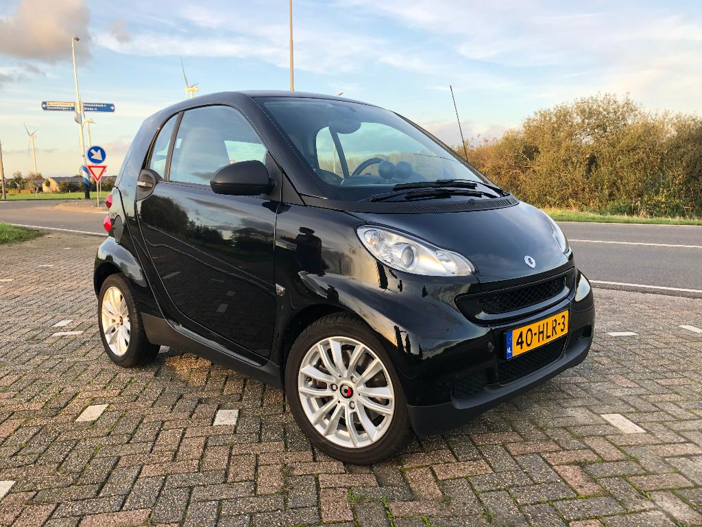 Smart ForTwo Coupe MHD aut 2009 en City Coupe semi-aut 2002, Auto's, Smart, Automaat, 18 €/maand, 0 kg, 61 pk