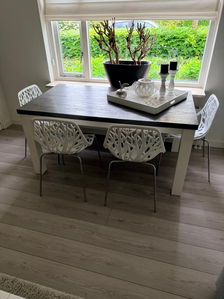 Mooie Witte eettafel met stoelen en bruin blad, Ophalen, 50 tot 100 cm, Zo goed als nieuw, 150 tot 200 cm