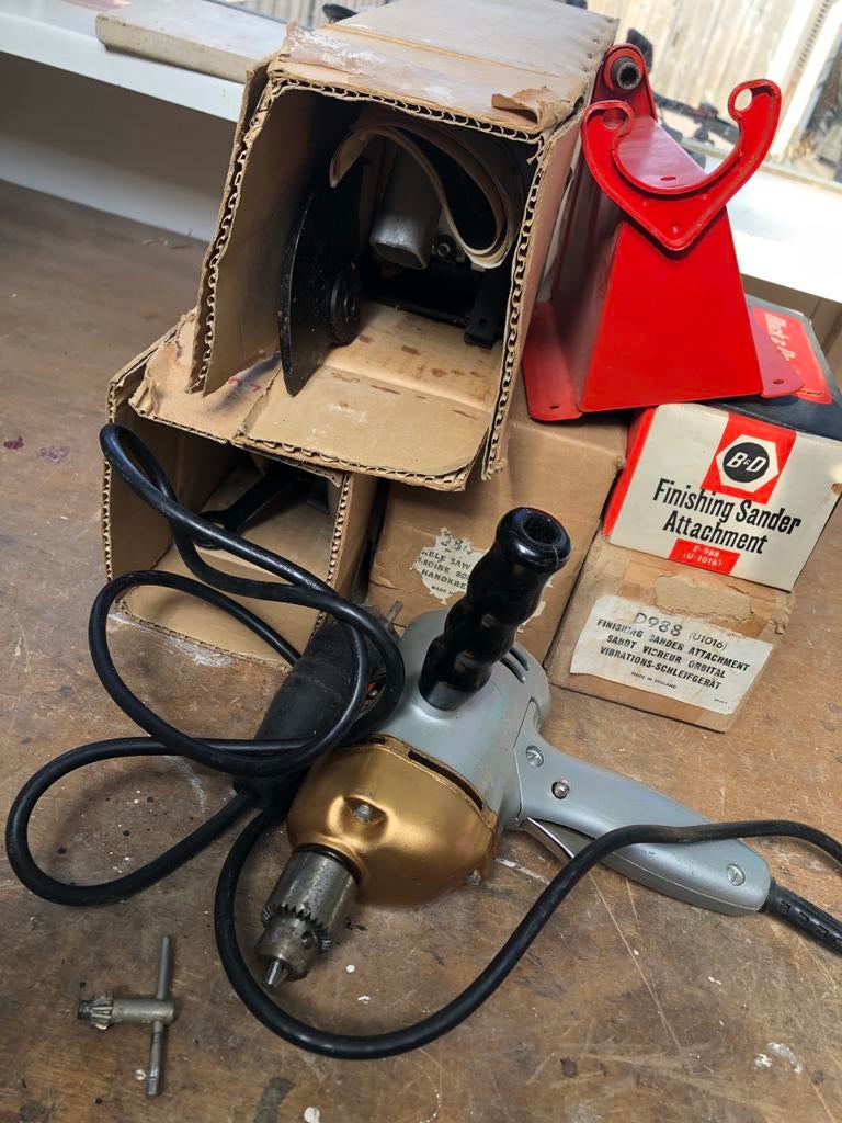Black&Decker Boormachine Jaren '50/'60 met Uitbreidingssets, Doe-het-zelf en Verbouw, Gereedschap | Boormachines, Boormachine