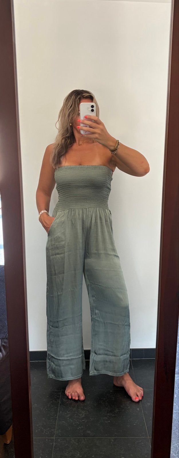 Mooie strapless jumpsuit met wijde pijpen, Ophalen of Verzenden, Zo goed als nieuw, Maat 42/44 (L), Groen