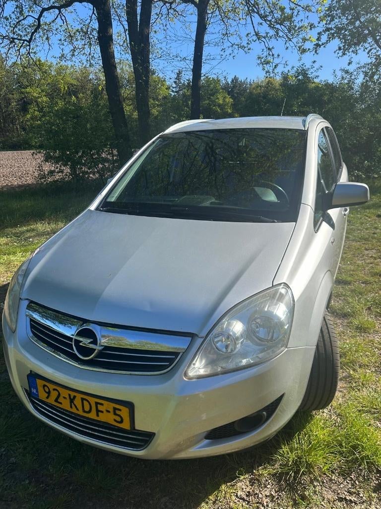 Opel Zafira 1.7 Cdti 81KW Ecoflex 2009 Grijs (7-persoons), Auto's, Voorwielaandrijving, Stof, Zwart, 4 cilinders