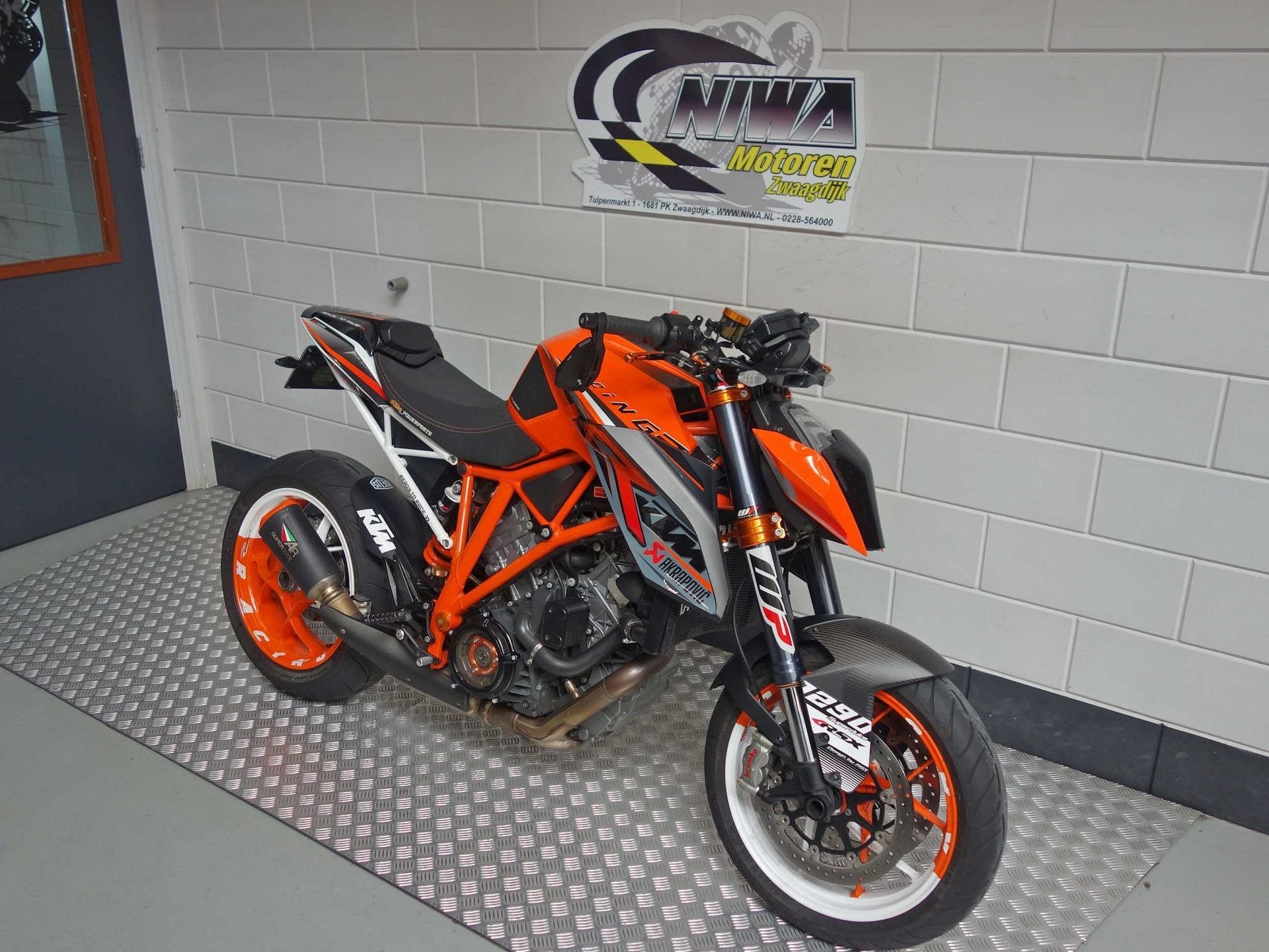 KTM 1290 SuperDuke R, 1301 cc, Meer dan 35 kW, ABS, Handgeschakeld