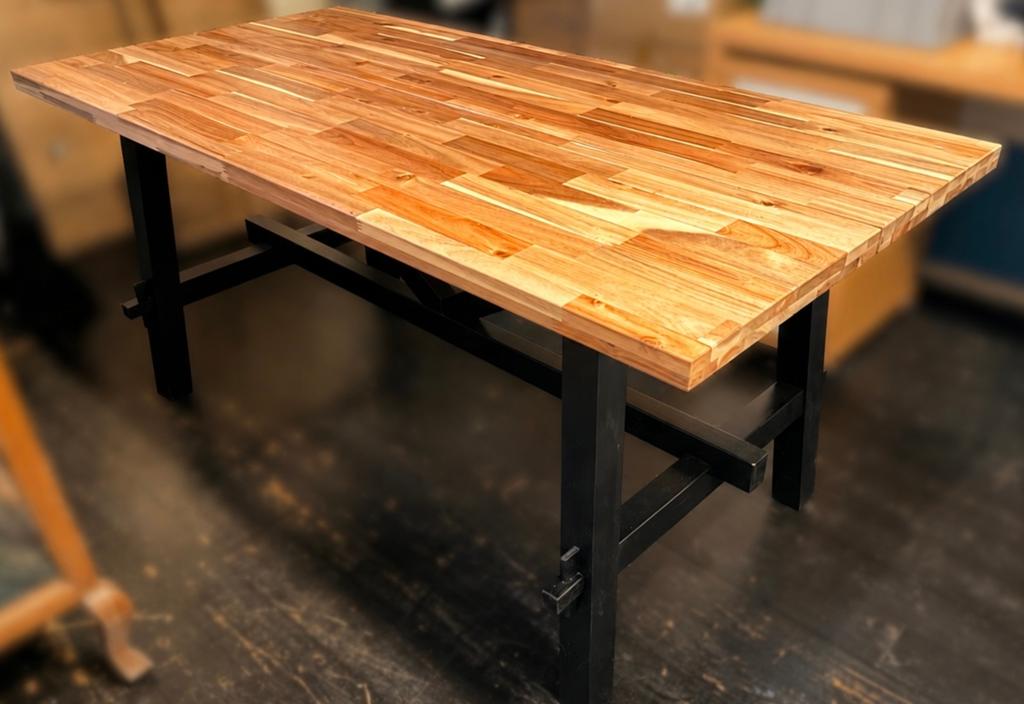 Ikea SKOGSTA Tafel, acacia/zwart, 160x81x74 cm, Ophalen, 100 tot 150 cm, 50 tot 100 cm, Zo goed als nieuw