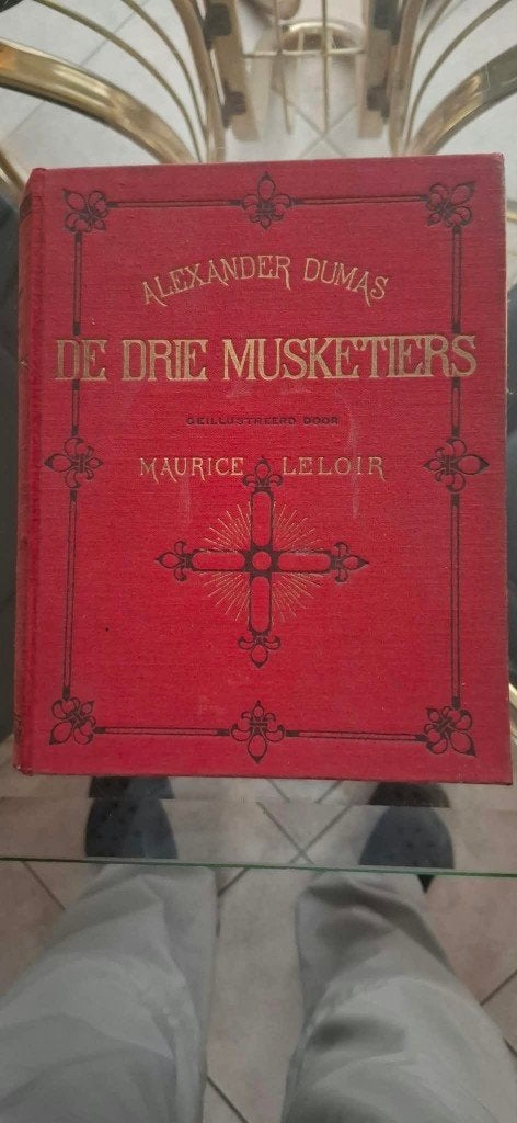 De Drie Musketiers - Alexander Dumas (Geïllustreerd), Boeken, Ophalen of Verzenden, Gelezen, Alexander Dumas