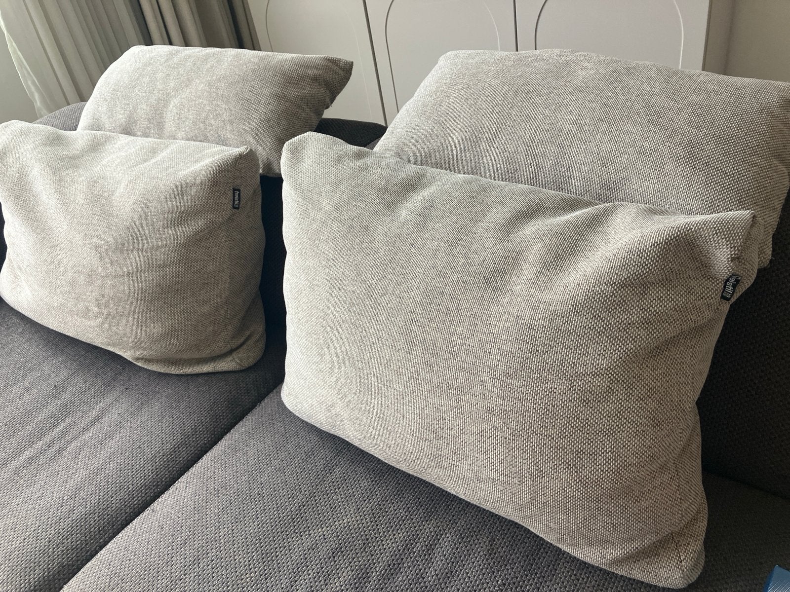 Freistil, set van 2 beige kussens - Zo goed als nieuw, Huis en Inrichting, Ophalen, Overige merken, Afneembare hoes, Zo goed als nieuw