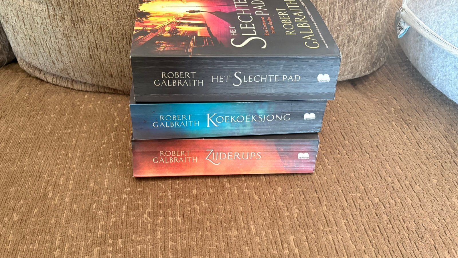 Robert Galbraith, Boeken, Ophalen, Zo goed als nieuw