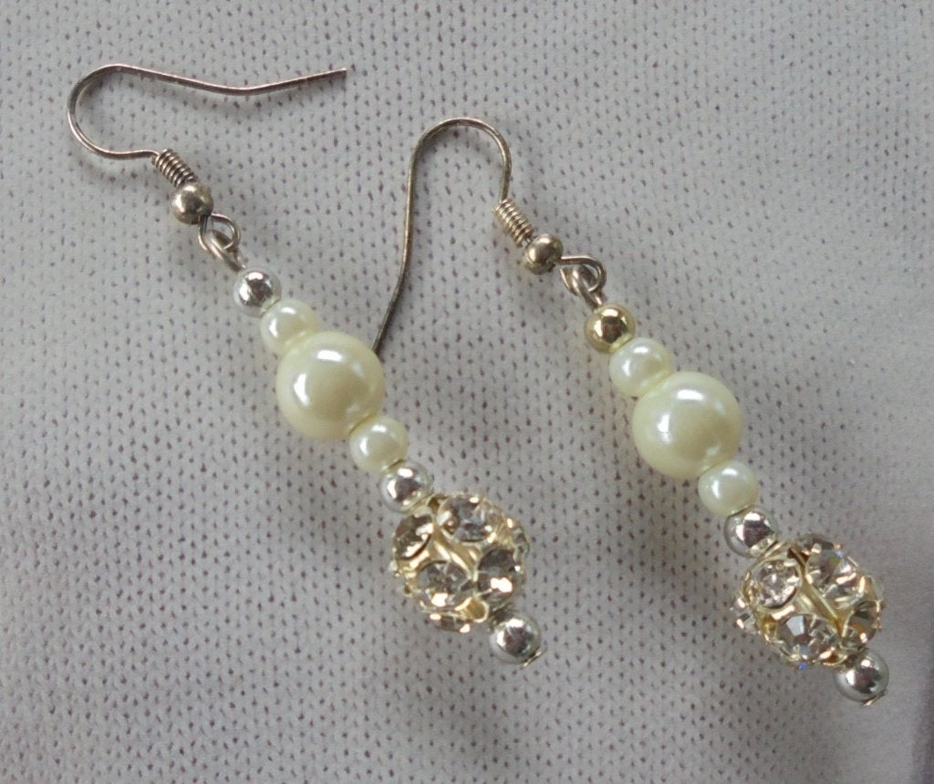 handwerk oorbellen, Sieraden, Tassen en Uiterlijk, Overige materialen, Hangers, Wit, Nieuw