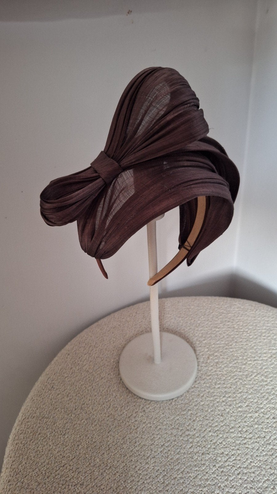 Bruine Abaca Zijde Fascinator, Hoed, Nieuw, Onbekend, One size fits all