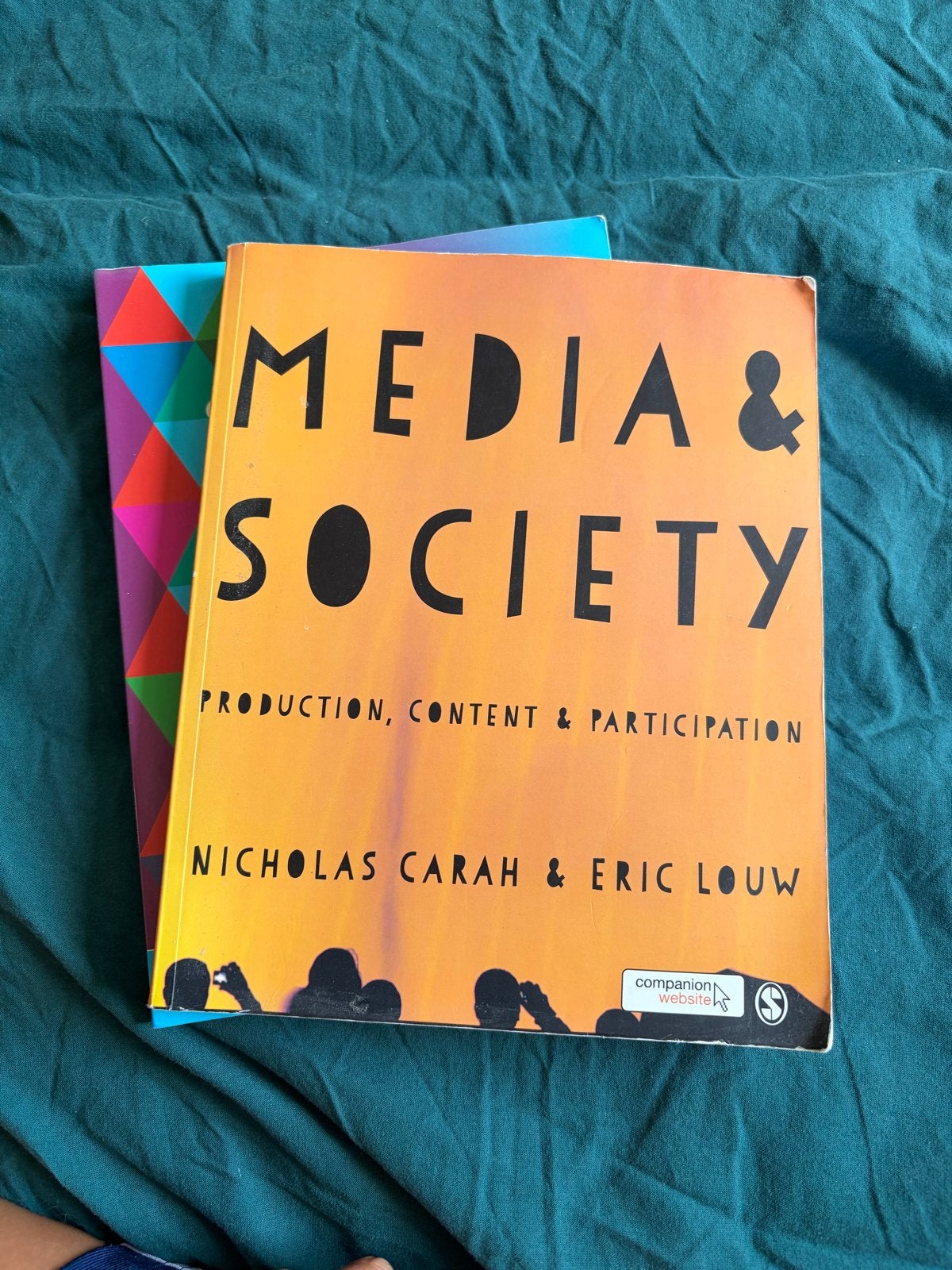 Media & Society - Nicholas Carah & Eric Louw, Ophalen, Gamma, Zo goed als nieuw, HBO
