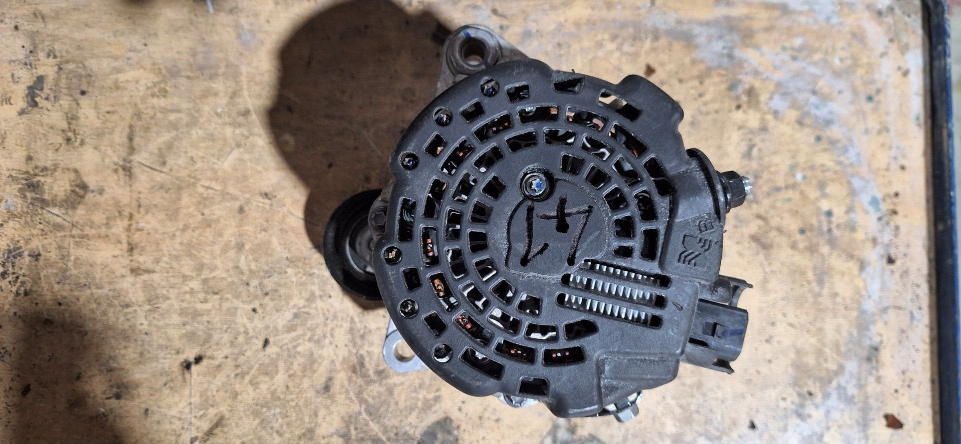 BorgWarner Dynamo Kia Picanto Stonic Hyundai i10 i20 37300-0, Gebruikt, -, -, Ophalen of Verzenden