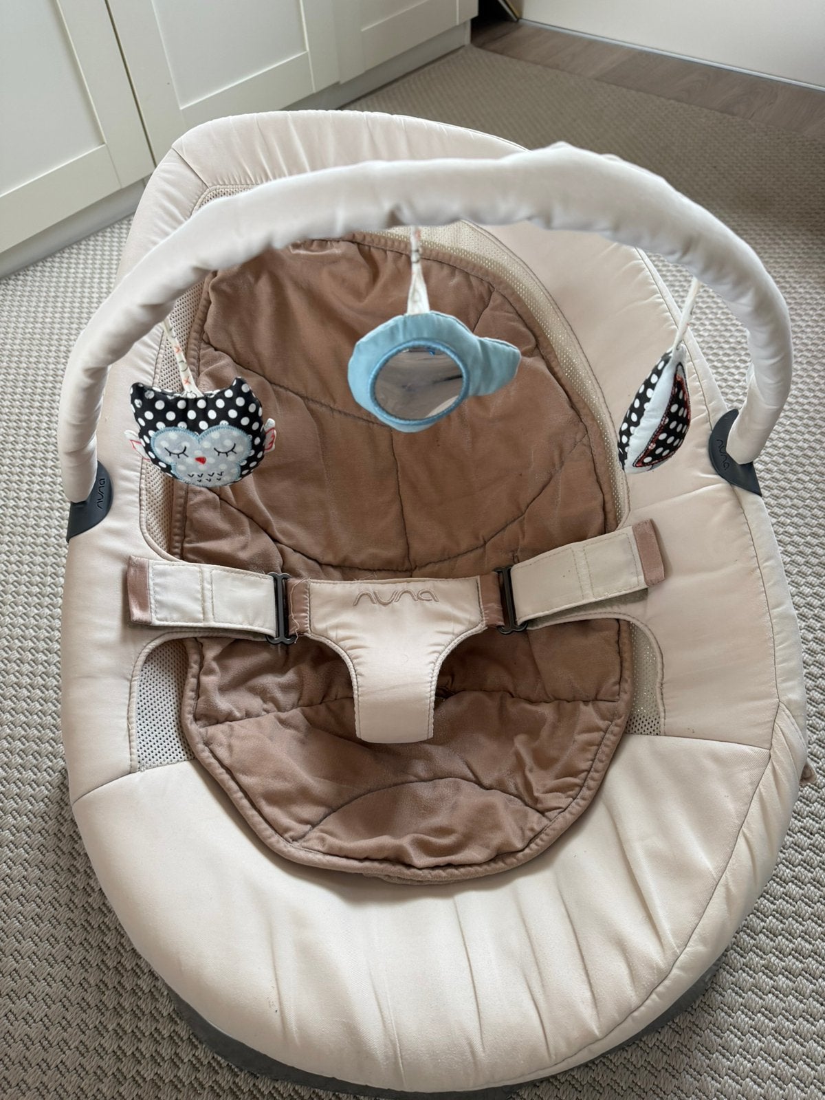 Nuna leaf met speelboog., Kinderen en Baby's, Gebruikt, Wipstoel, Met gordel(s) of riempje(s), Ophalen