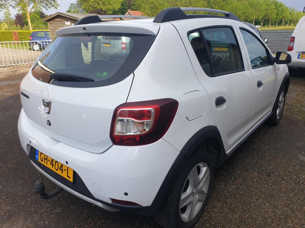Dacia Sandero 0.9 TCE 66KW Stepway 2015 Wit, Auto's, Voorwielaandrijving, 898 cc, 31 €/maand, Wit