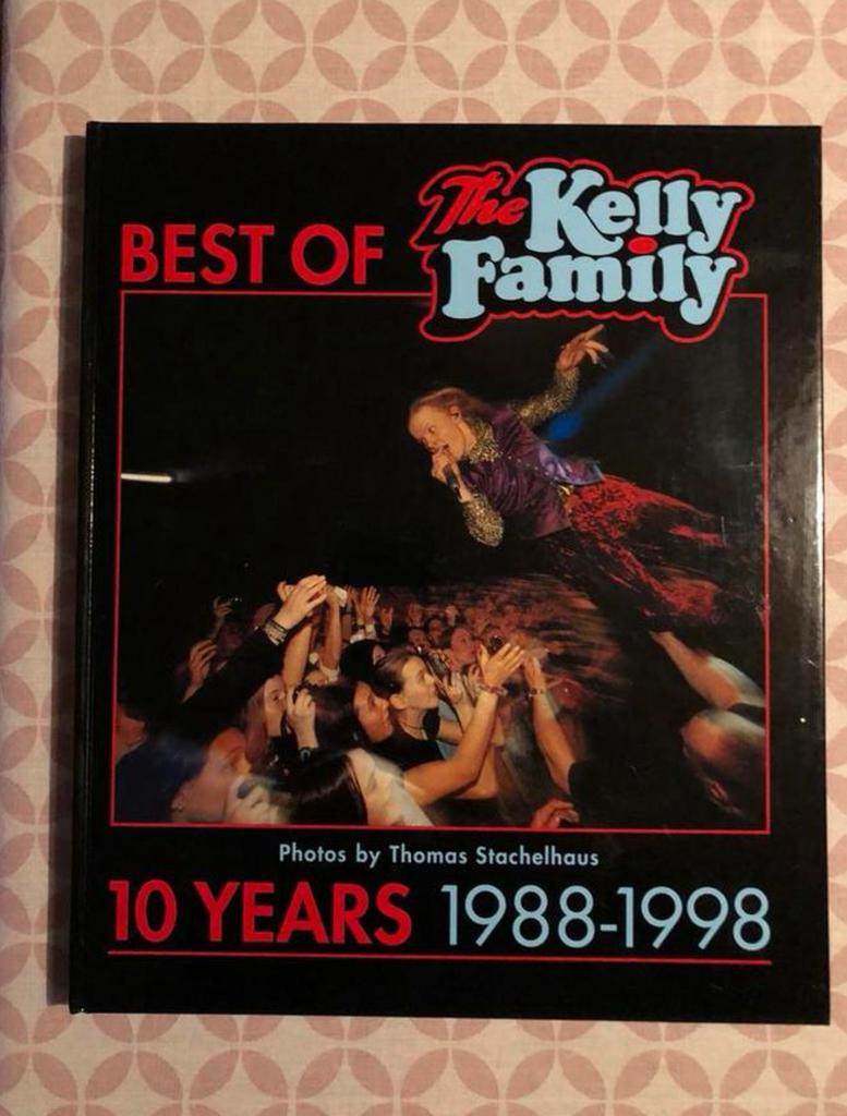 Fotoboek 10 jaar The Kelly Family., Verzamelen, Ophalen of Verzenden, Zo goed als nieuw, Boek, Tijdschrift of Artikel