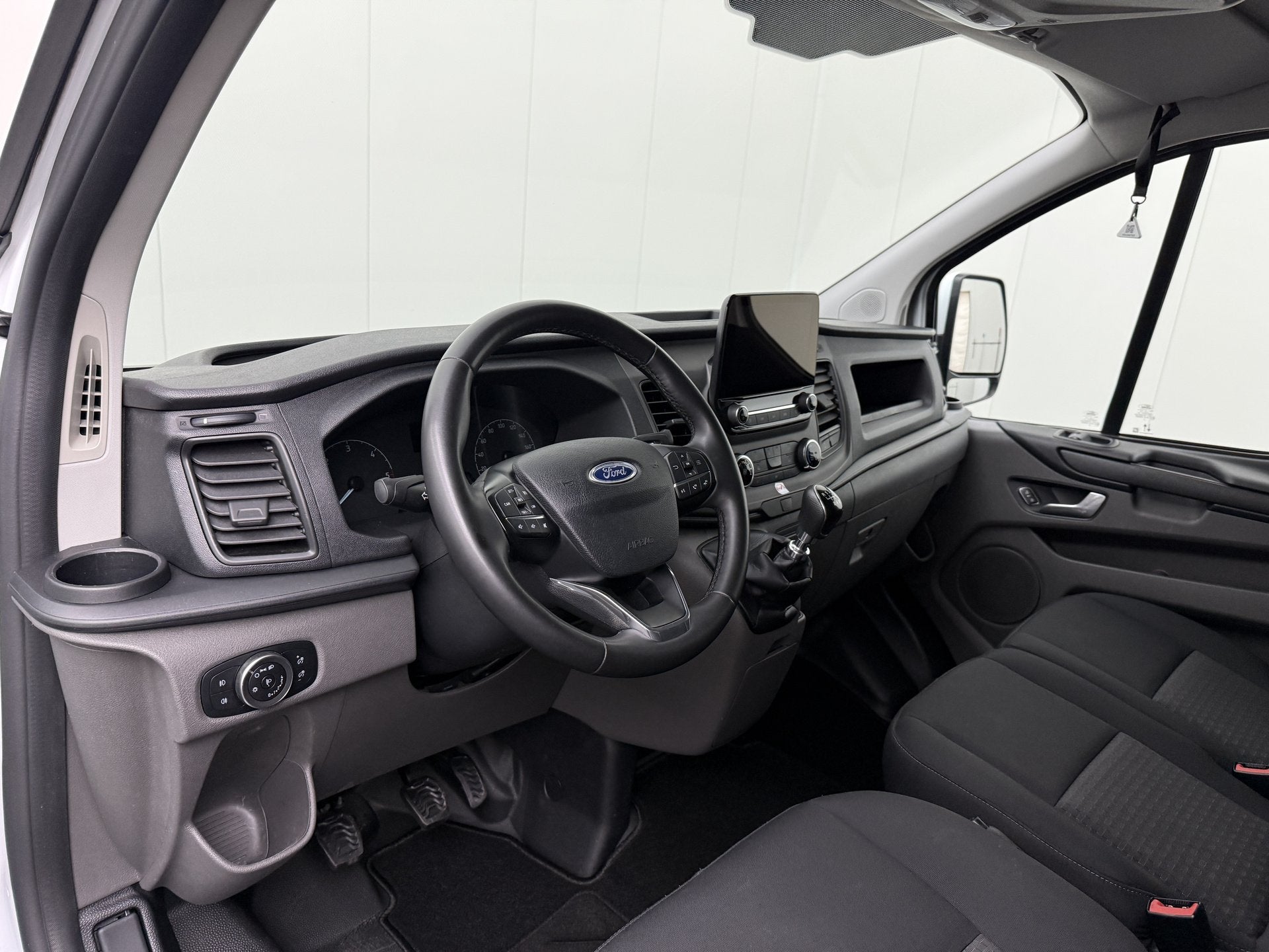 Ford Transit Custom 2.0TDCi 130PK Lang (2023) | Achterdeuren, Stof, Gebruikt, Ford, 131 pk