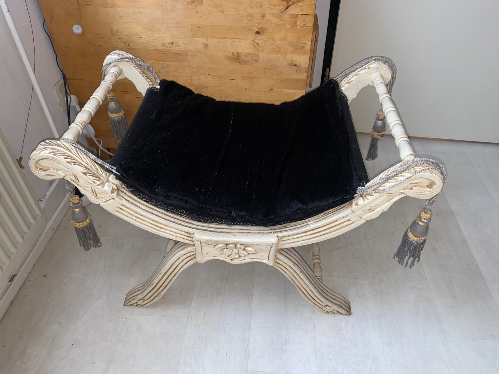 Antieke franse tabouret kruk empire stijl, Ophalen, Empire, 50 tot 75 cm, Zo goed als nieuw