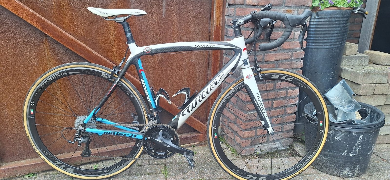 Wilier Carbon Racefiets - Lichtgewicht en Snel, 28 inch, Gebruikt, Carbon, Meer dan 20 versnellingen