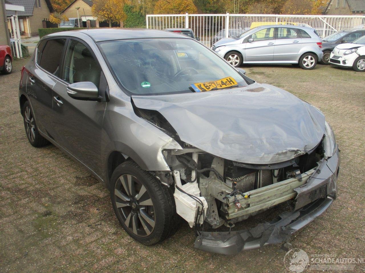 Nissan Pulsar 1.2 DIG-T N-Connecta (bj 2016), Handgeschakeld, Germany@nissan-services.eu, Zilver of Grijs, Benzine