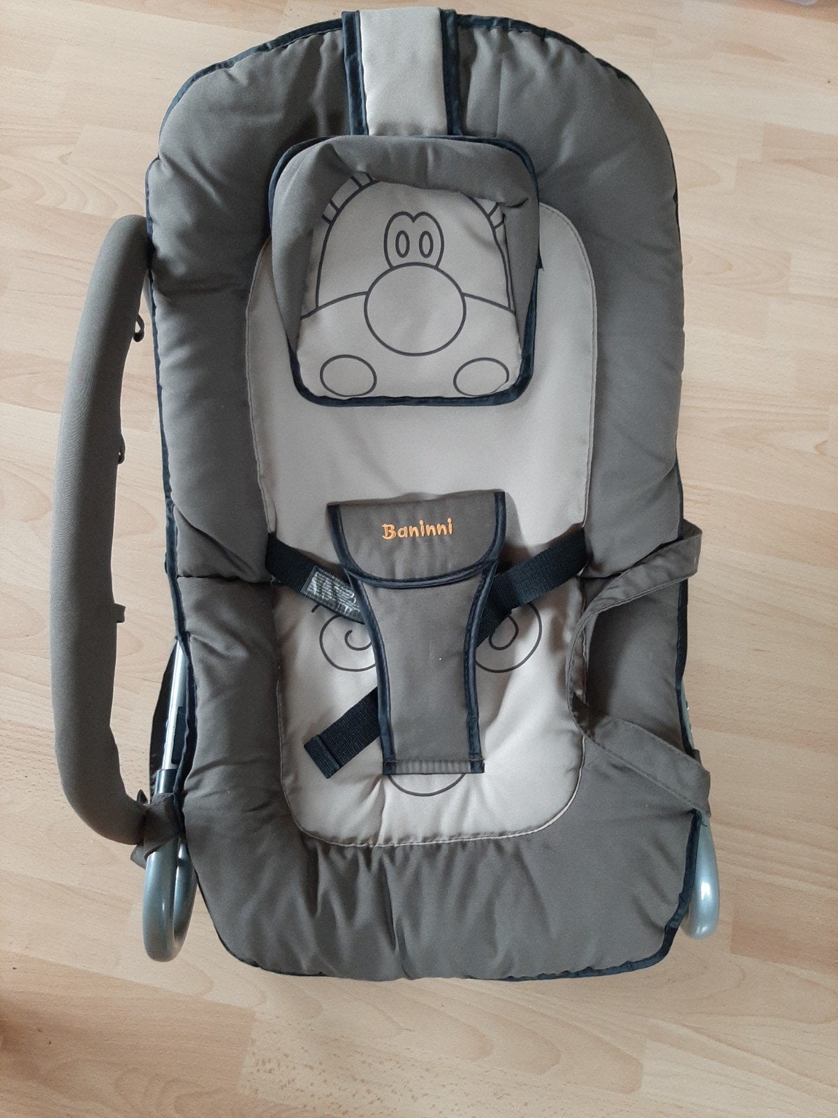 Baninni wipstoel/babyzitje - Comfortabel en veilig, Ophalen, Zo goed als nieuw