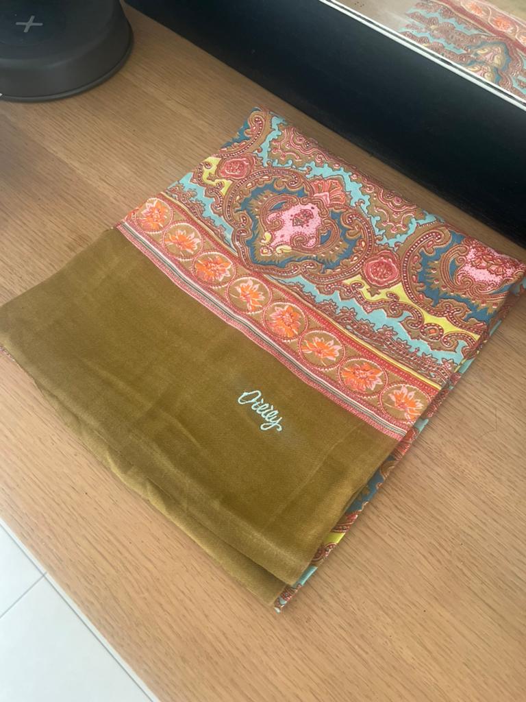 Mooie OILILY Sjaal, Ophalen of Verzenden, Zo goed als nieuw, Sjaal
